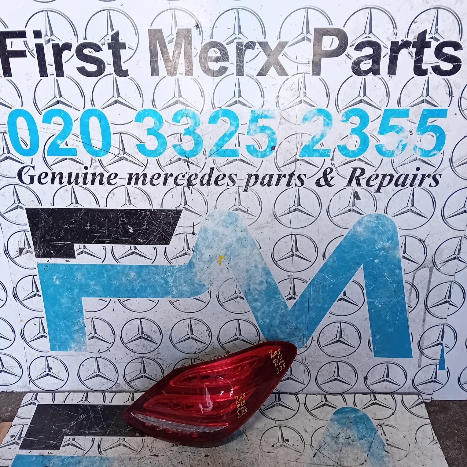 MERCEDES BENZ C-CLASS W205 SALOON REAR DRIVER SIDE ( OFF SIDE ) TAIL LIGHT