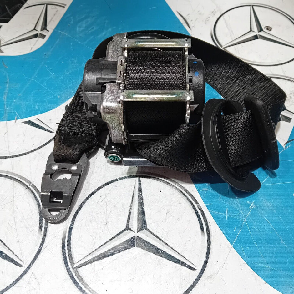 MERCEDES C CLASS SEAT BELT FRONT LEFT PASSENGER SIDE NEARSIDE W205 2015