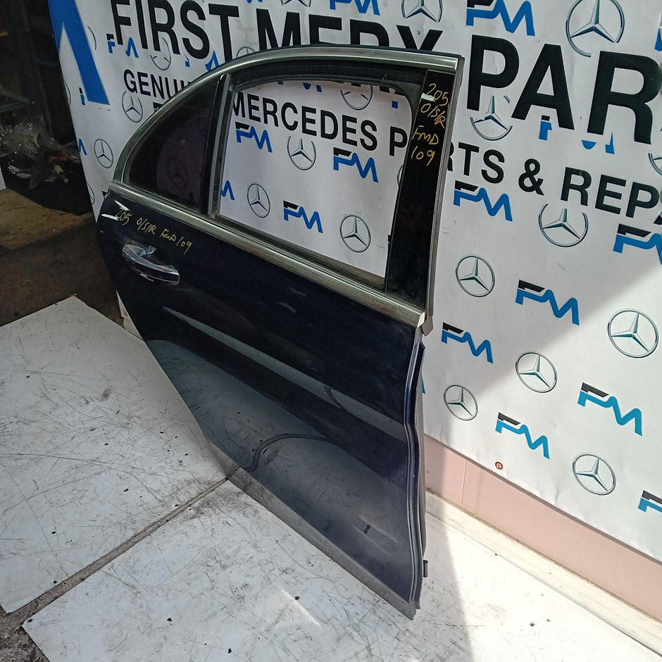 MERCEDES BENZ  C-CLASS W2O5 DRIVER SIDE REAR DOOR O/S/R COMPLETE BLUE FMD109