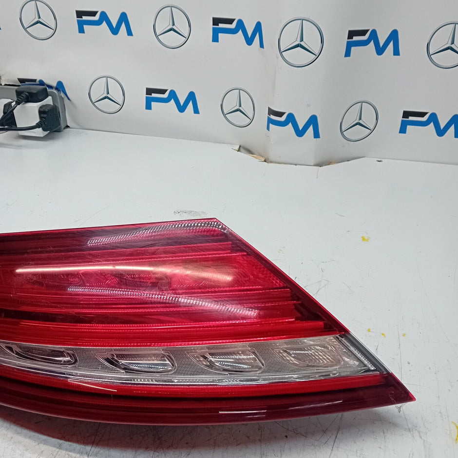 MERCEDES C-CLASS W205 COUPE 2016 REAR PASSENGER N/S TAIL LIGHT A2059066300 FMT37