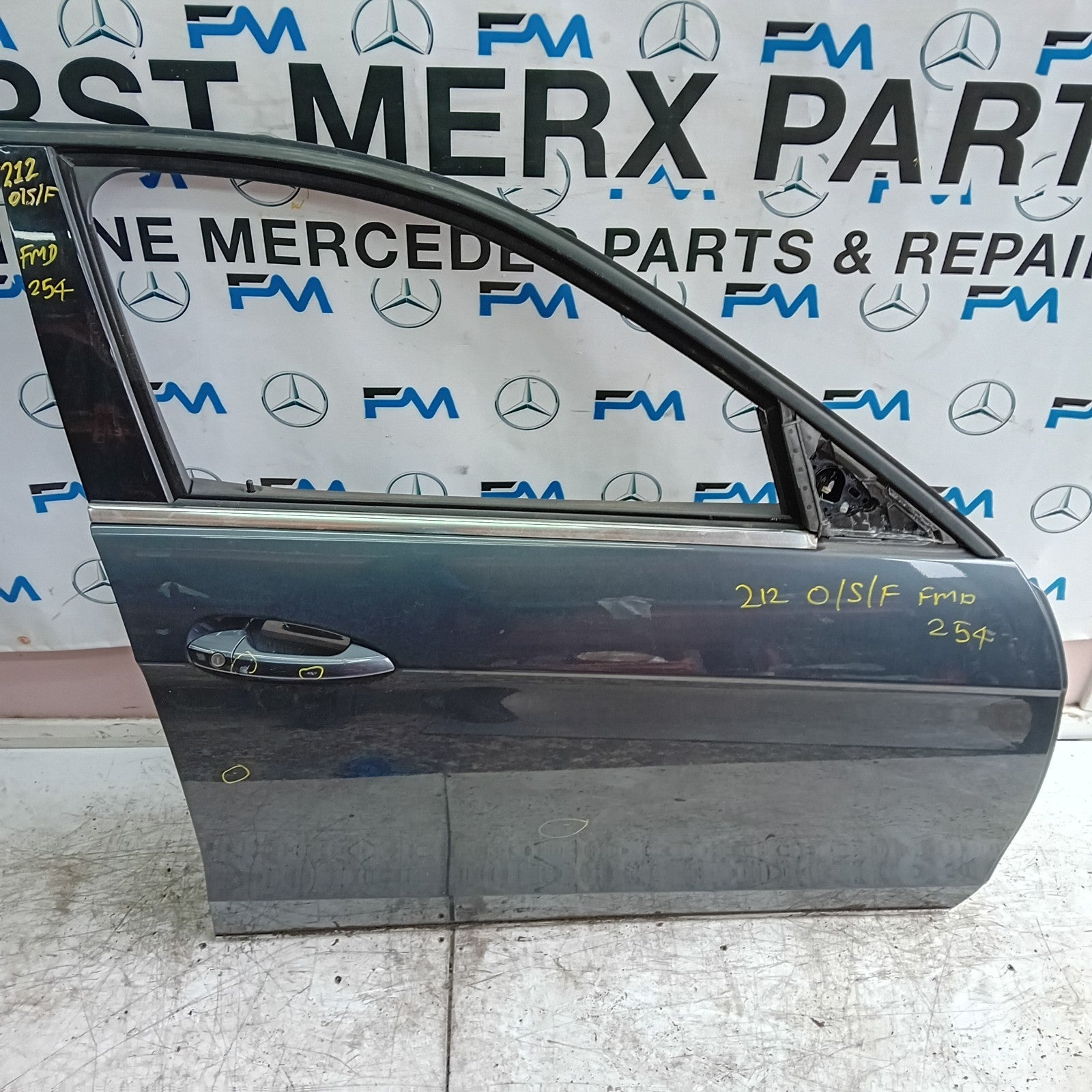 MERCEDES E-CLASS W212 DRIVER FRONT DOOR OSF GREY 2009-16 COMPLETE FMD254