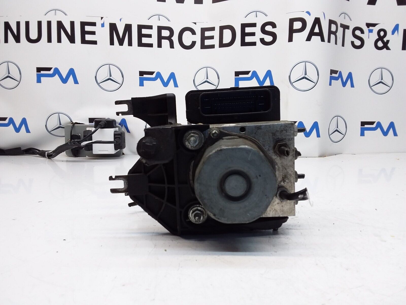 MERCEDES CLA W246 ABS PUMP MODULE CONTROL UNIT A2464300210 FM00423
