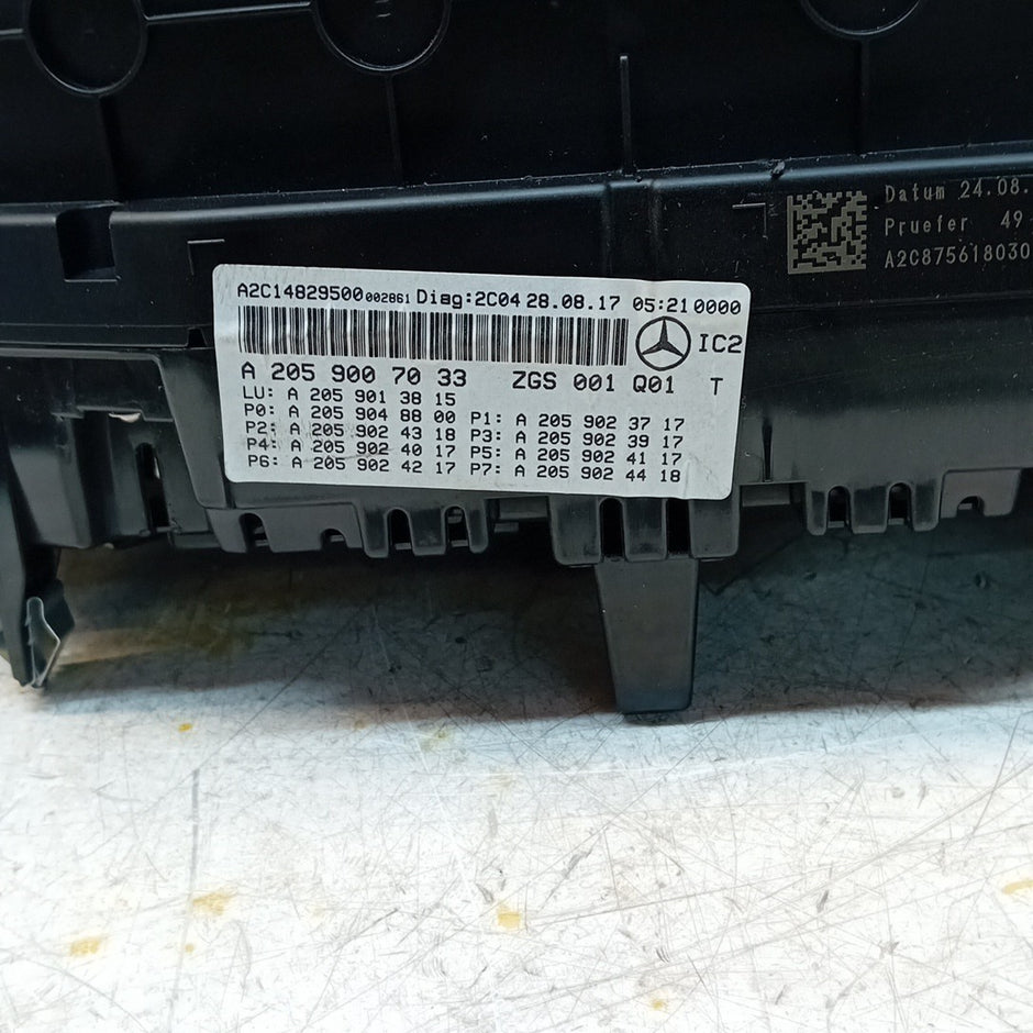 MERCEDES C-CLASS W205 SPEEDOMETER INSTRUMENT CLUSTER  A2059007033 FM001652