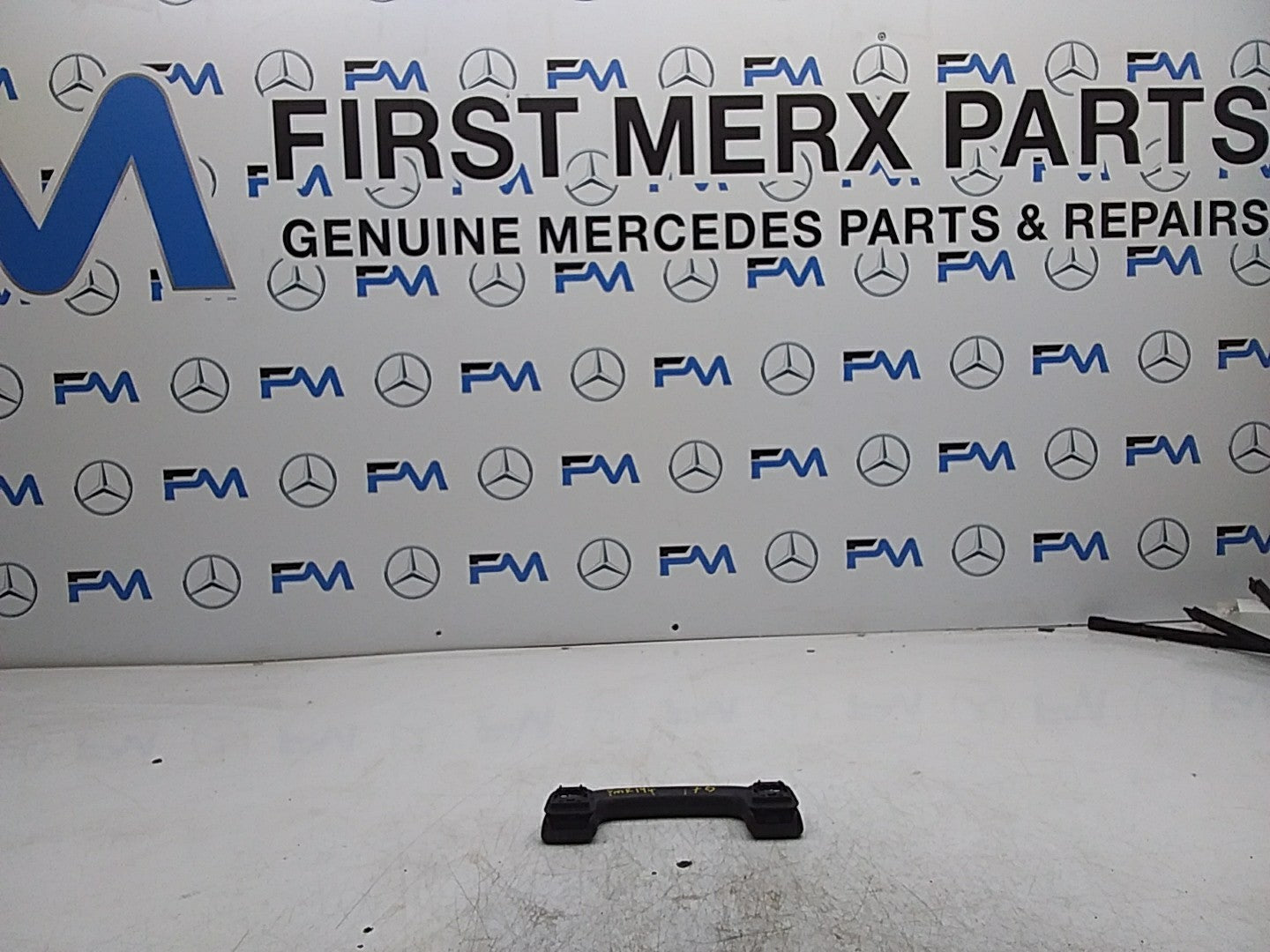 MERCEDES A-CLASS W176 REAR ROOF GRAB HANDLE PASSENGER SIDE  A0998150039 FMR194