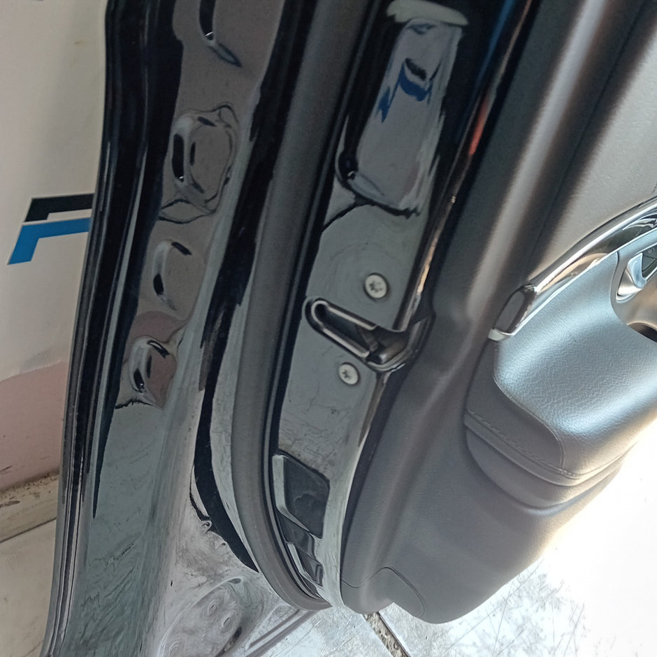 MERCEDES S-CLASS W222 SLN PASSENGER FRONT DOOR NSF BLACK 2014 ON COMPLETE FMD354