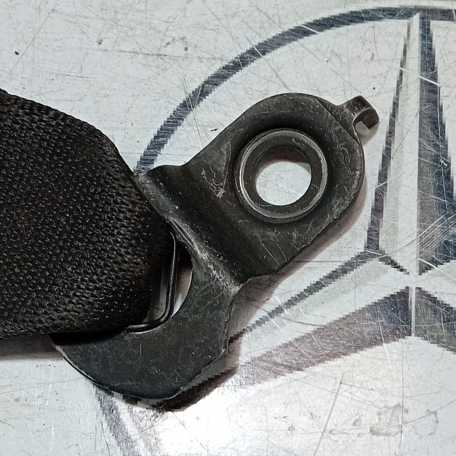 2009/2016 MERCEDES E CLASS W212  SEAT BELT FRONT LEFT PASSENGER SIDE A2128607585