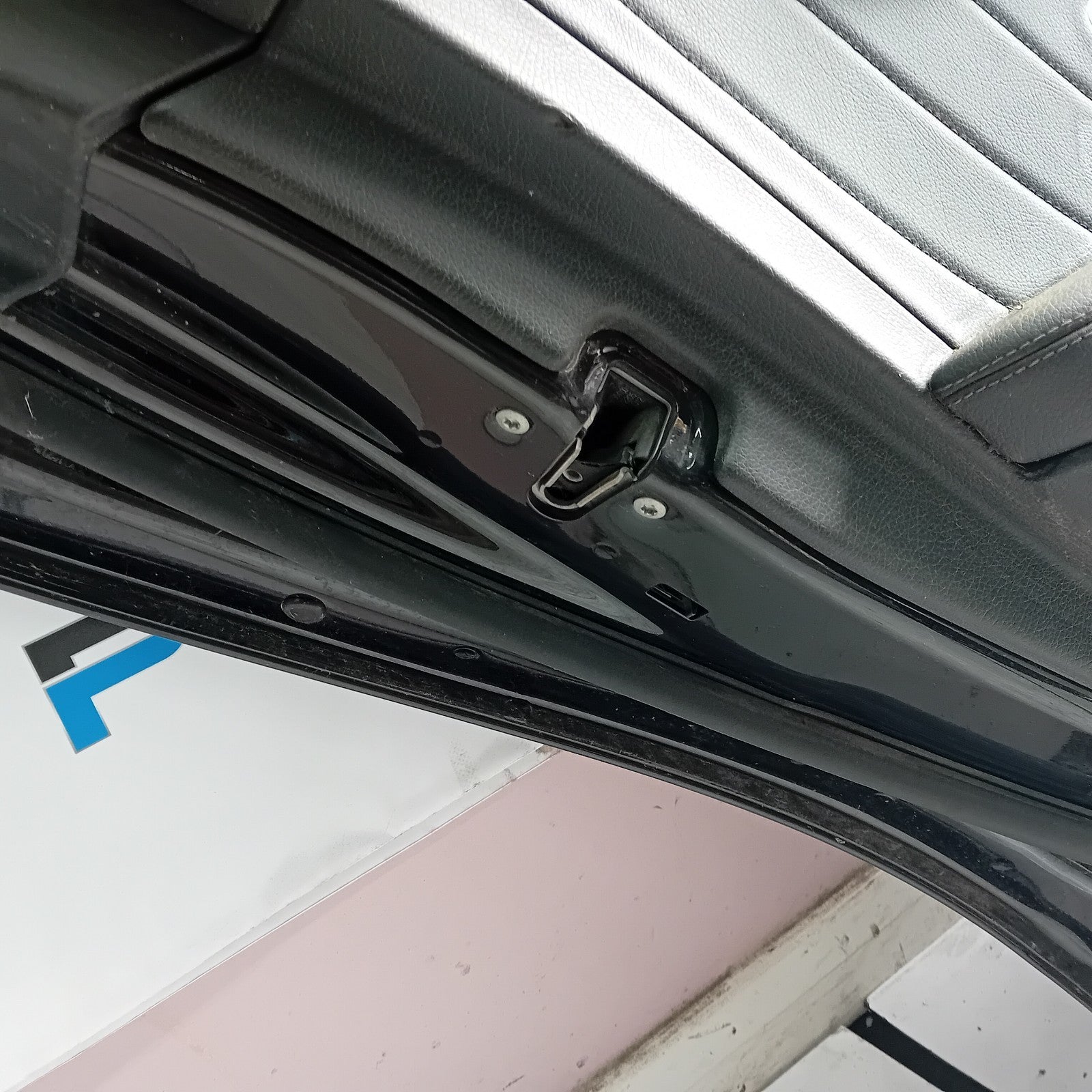MERCEDES BENZ C-CLASS W205 PASSENGER SIDE REAR DOOR N/S/R BLACK FMD120