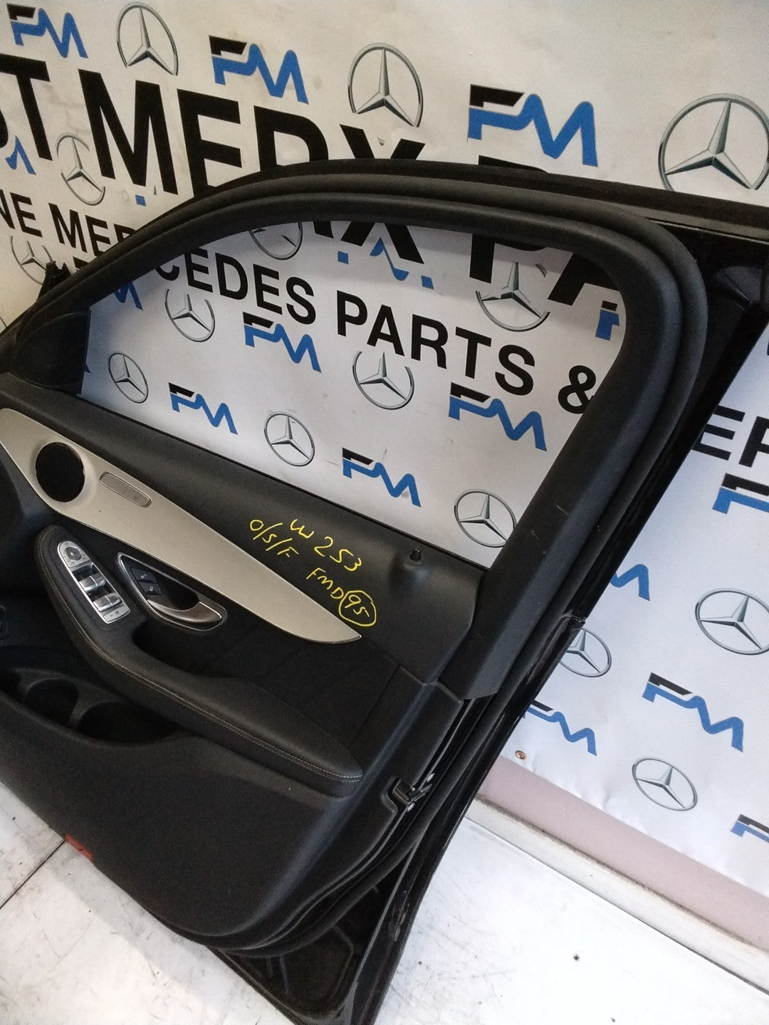 MERCEDES BENZ  GLC W253 DRIVER SIDE FRONT DOOR O/S/F COMPLETE BLACK FMD95