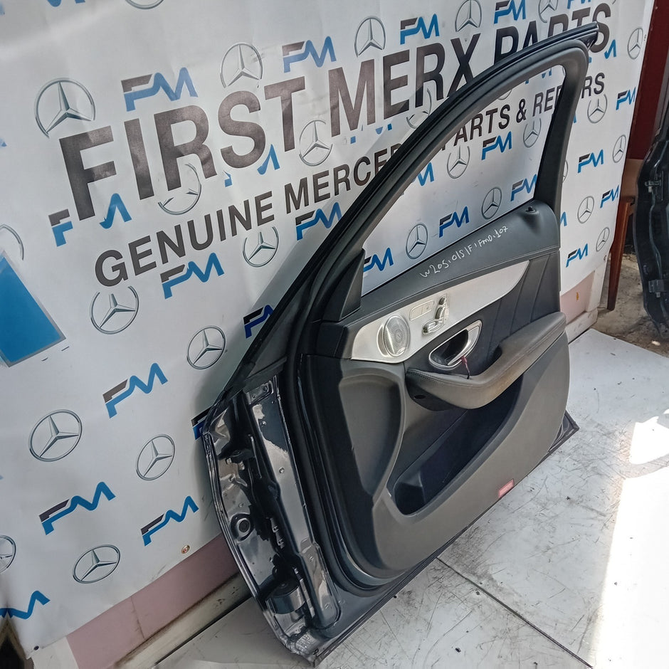 MERCEDES BENZ  C-CLASS W2O5 DRIVER SIDE FRONT DOOR O/S/F COMPLETE GREY FMD107