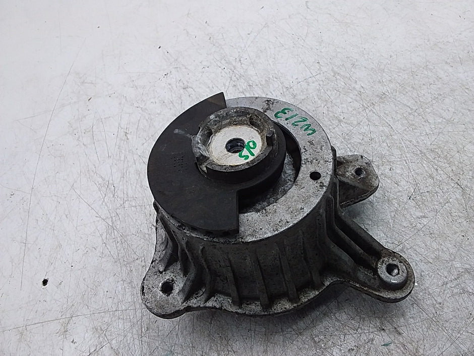 MERCEDES BENZ  E-CLASS W213  ENGINE MOUNT RIGHT OS A2132400600 FMR332