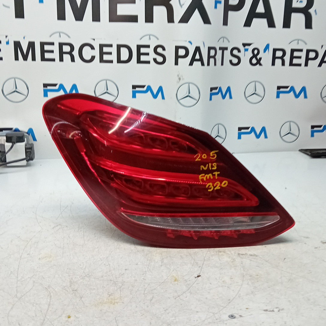 MERCEDES BENZ C-CLASS W205 PASSENGER REAR TAIL LIGHT NS  2015 A2059061357 FMT320