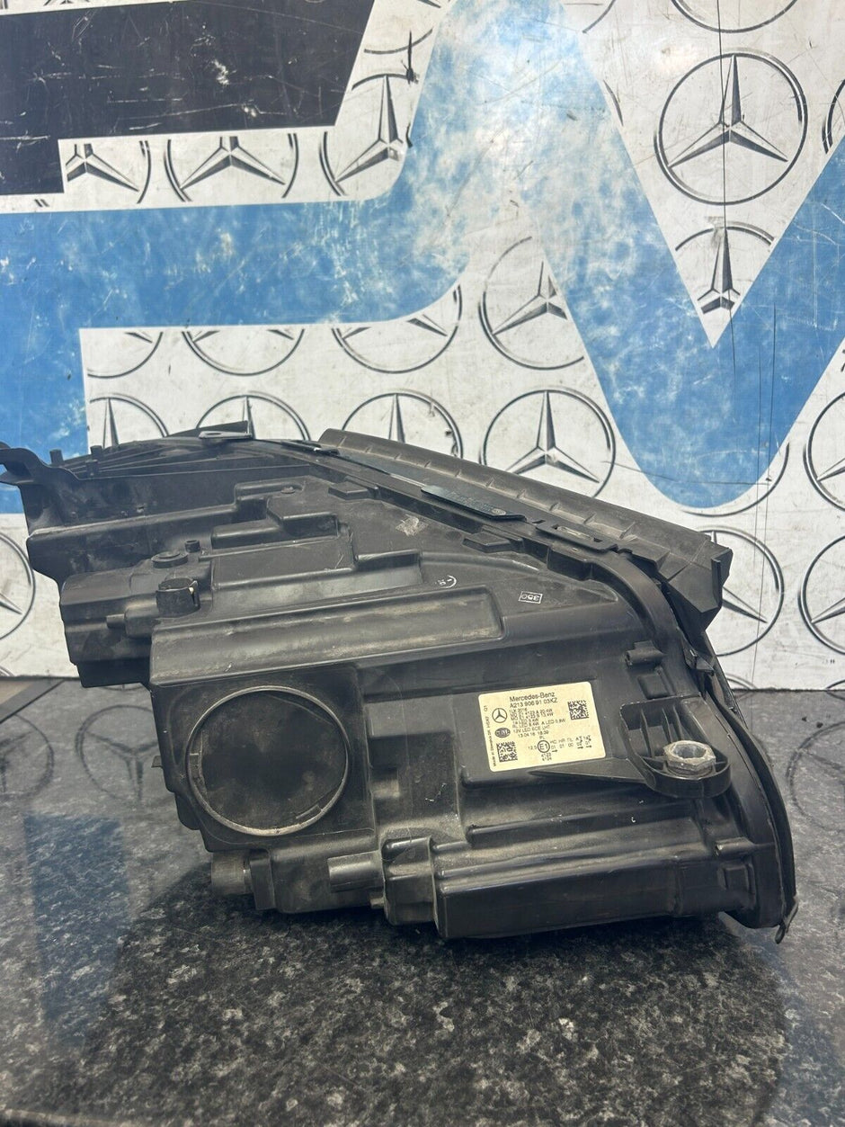 MERCEDES E CLASS W213 16 - 19 HEADLIGHT PASSENGER SIDE LEFT A2139069103 FMH70
