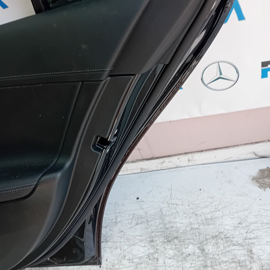 MERCEDES BENZ C-CLASS W206 ESTATE DRIVER REAR DOOR OSR BLACK COMPLETE FMD294