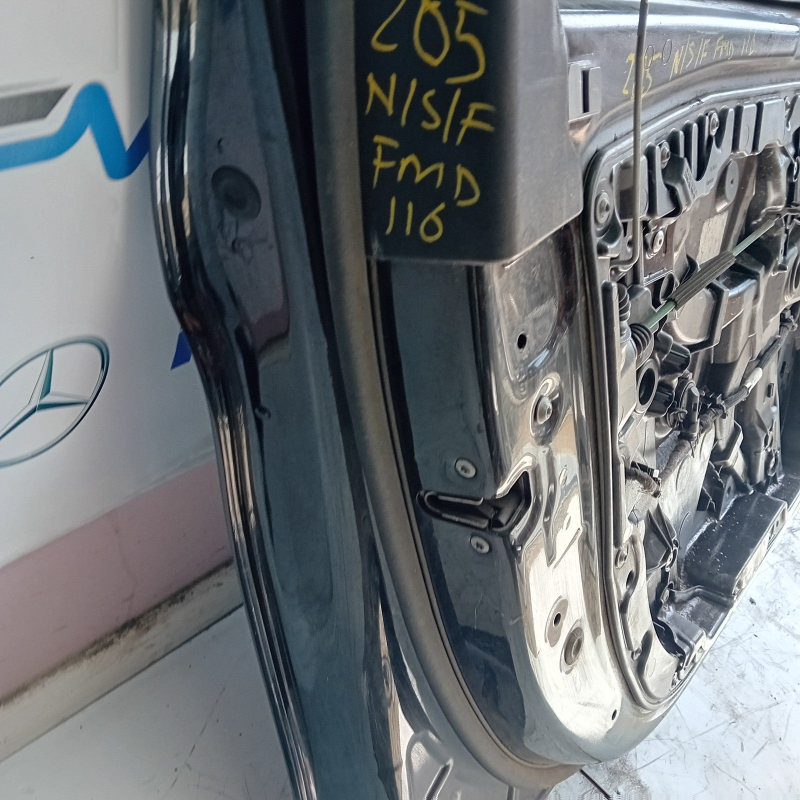 MERCEDES BENZ C-CLASS W205 PASSENGER SIDE FRONT DOOR N/S/F BLACK FMD116