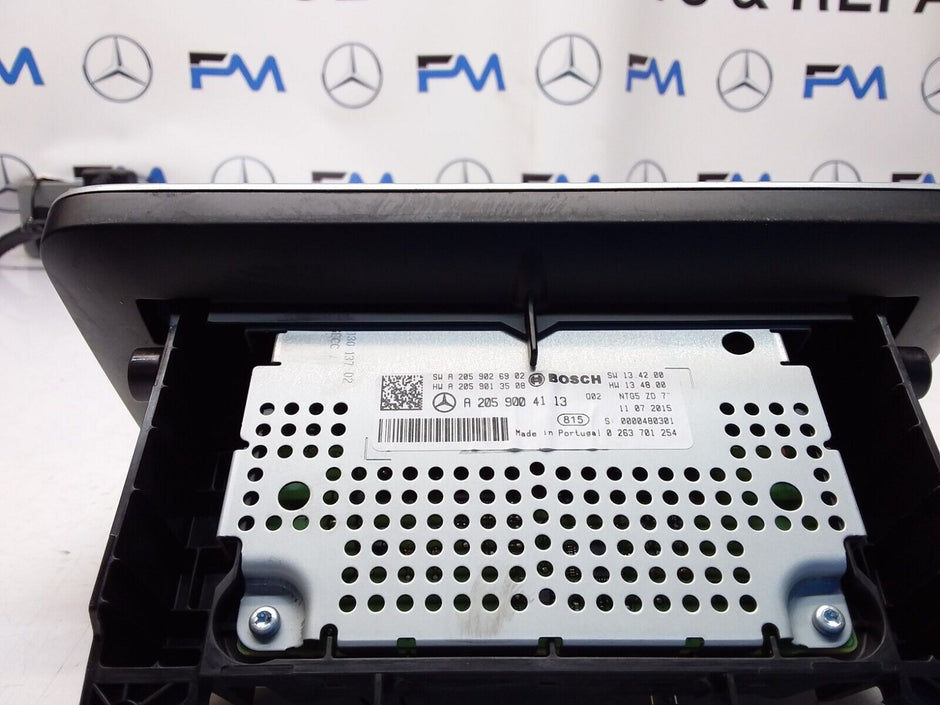 MERCEDES C-CLASS W205 2015 SAT NAV MULTIMEDIA SCREEN A2059004113 FM00673