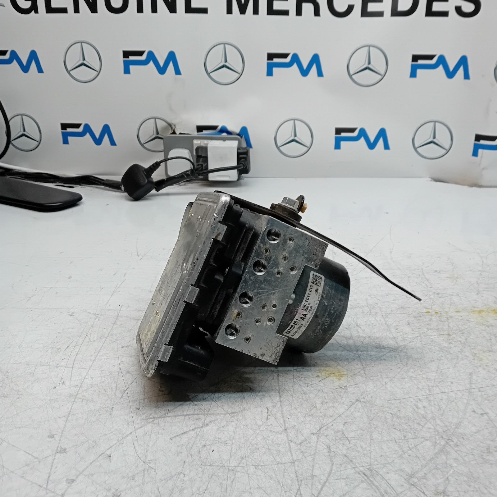 MITSUBISHI OUTLANDER MK3 ABS PUMP 2013 4670B481 FM001465