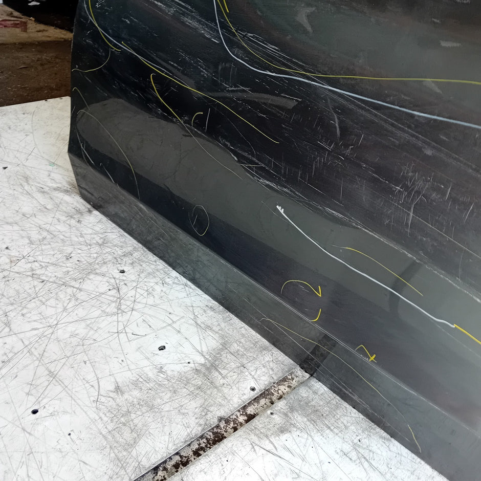 MERCEDES C-CLASS W205 CP PASSENGER FRONT DOOR NSF 2016 ON GREY COMPLETE FMD365