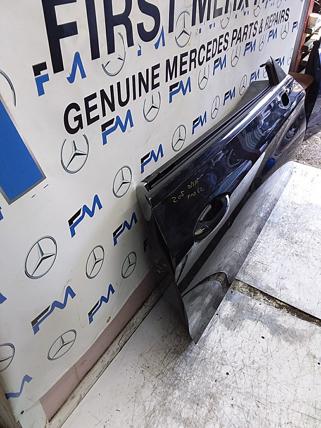 MERCEDES C-CLASS C205  DRIVER FRONT DOOR OSF BLACK 2015 ONWARDS COMPLETE FMD620