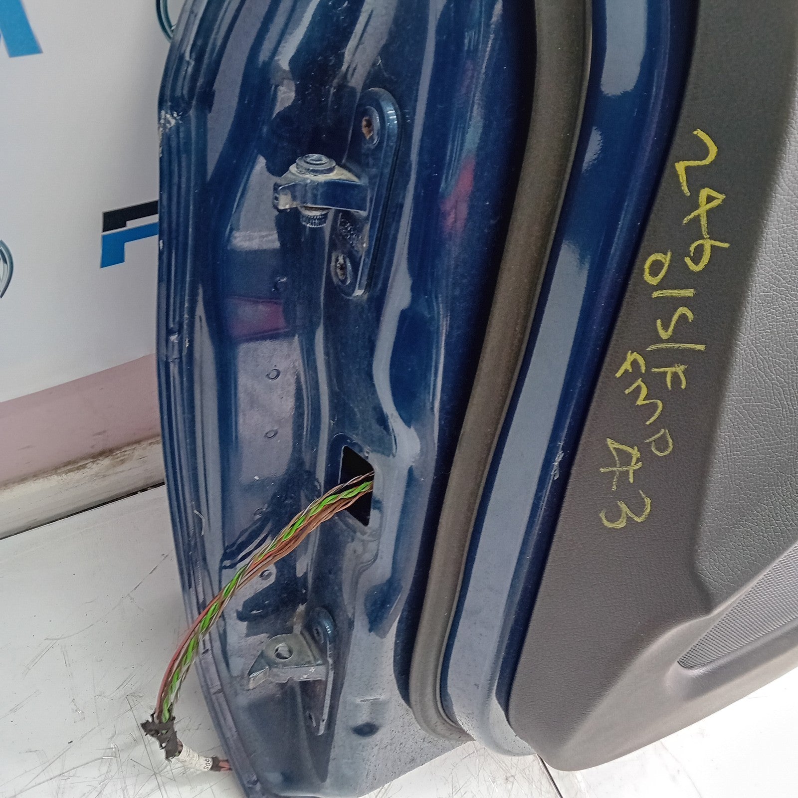 MERCEDES BENZ B-CLASS W246 DRIVER SIDE FRONT DOOR O/S/F COMPLETE BLUE FMD43