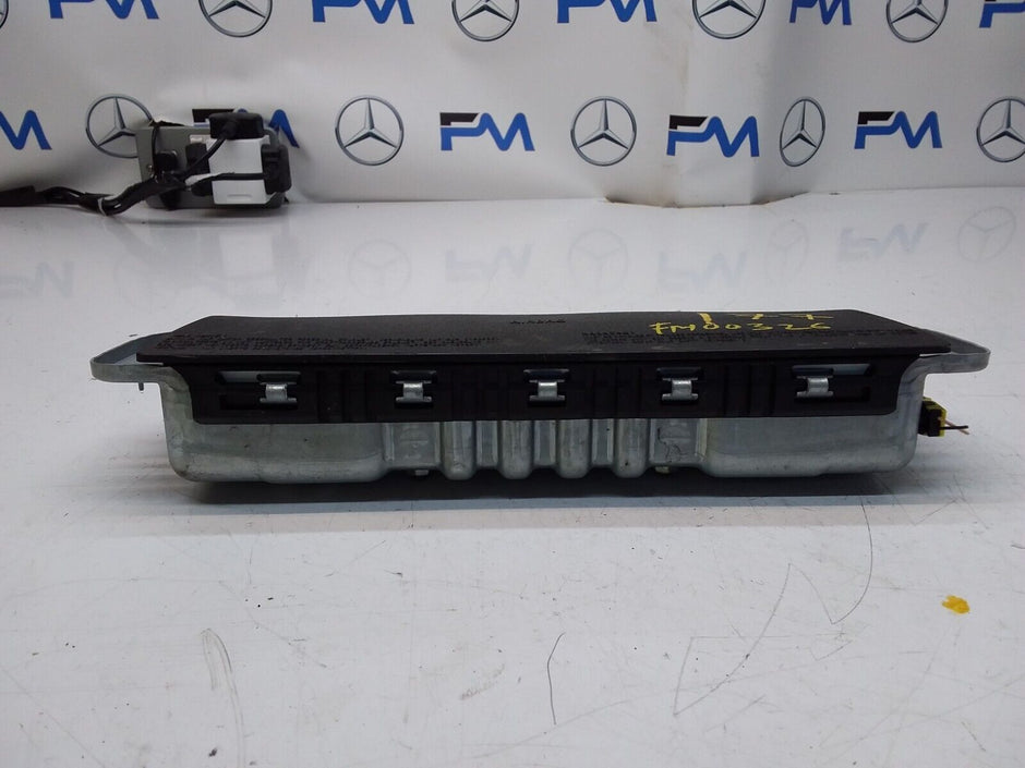 2019 MERCEDES BENZ A-CLASS W177 DRIVER SIDE KNEE AIRBAG A1778600102 FM00326