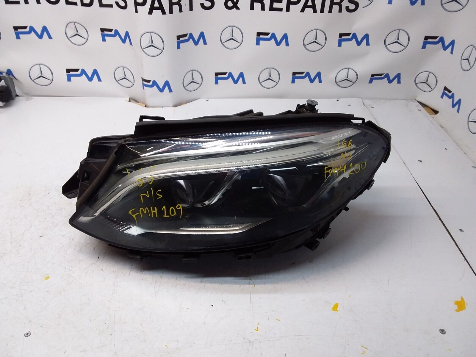 18 MERCEDES GLE W166 COMPLETE FACELIFT HEADLIGHT PASSENGER NS A1669064103 FMH109