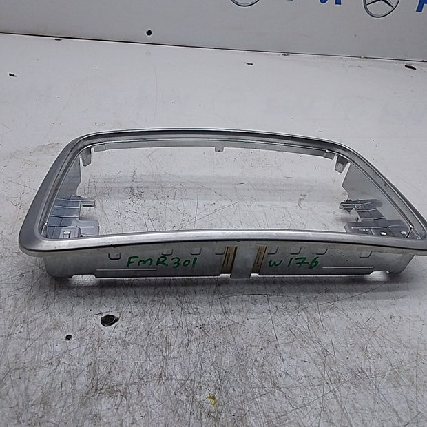 MERCEDES A-CLS W176 STEREO SURROUND TRIM A1766890018 FMR301