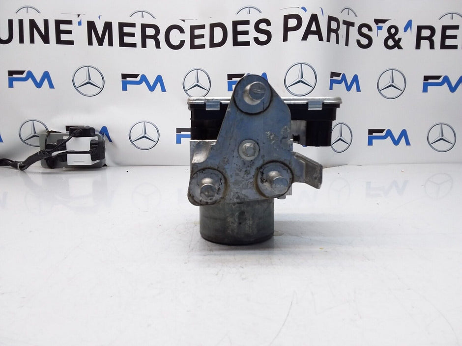 MERCEDES C-CLASS W205 ABS PUMP MODULE CONTROL UNIT A2539011600 FM00430