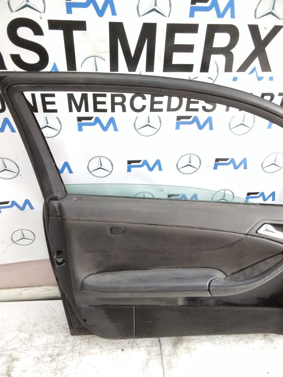 MERCEDES C-CLASS W203  PASSENGER FRONT DOOR NSF BLACK 2001-2004 COMPLETE FMD306