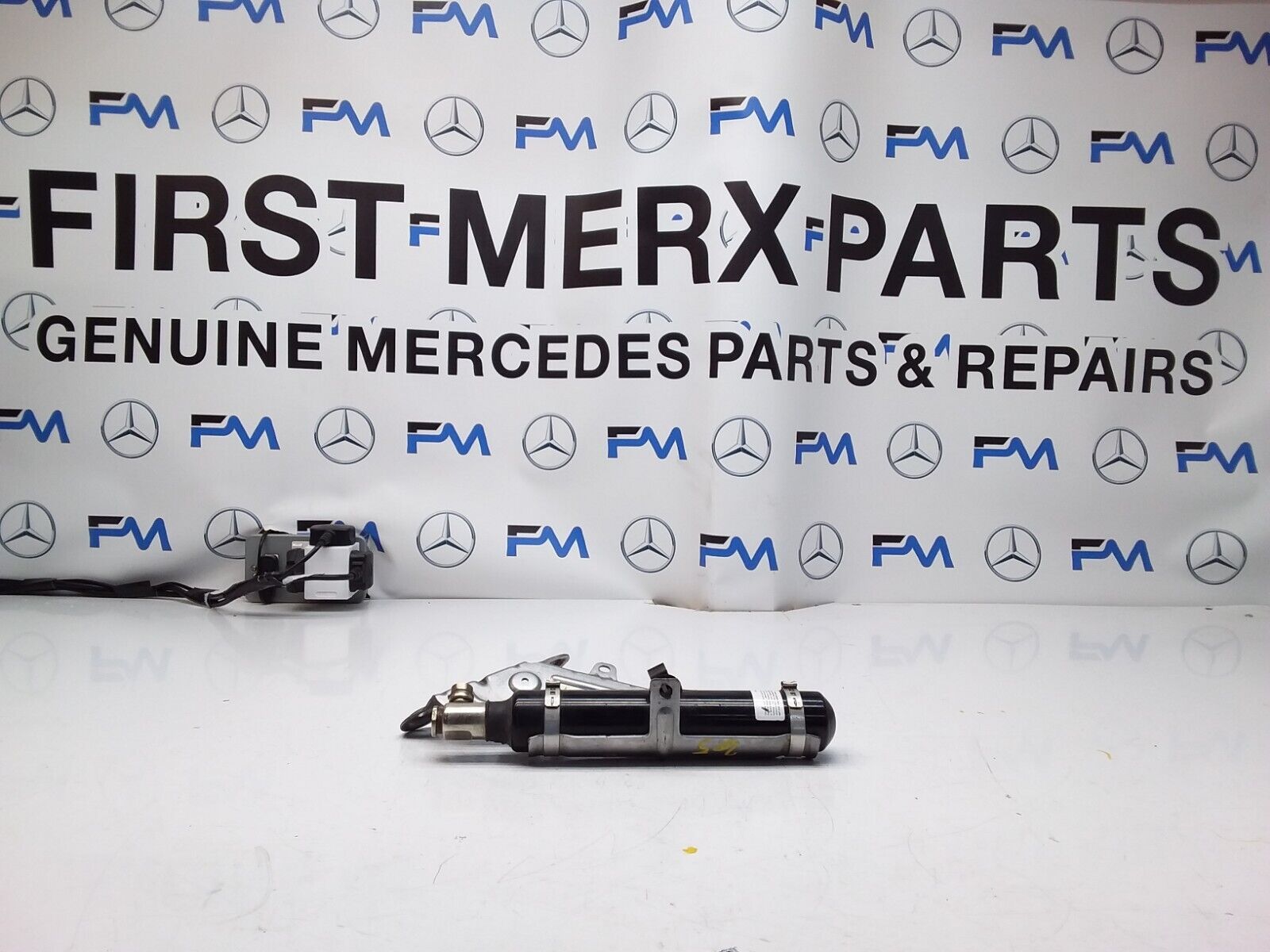 MERCEDES C-CLASS GAS GENERATOR ACCIDENT PROTECTION 2018 A2058604700 FM00314