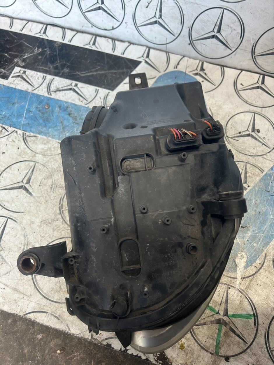 MERCEDES R CLASS W251 2005-2011  HEADLIGHT  DRIVERS O/S RIGHT A25182602 FMH19