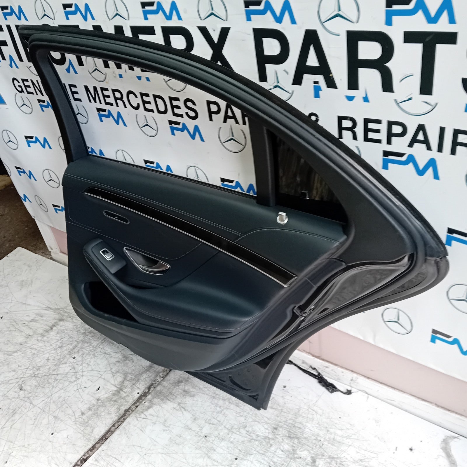 MERCEDES S-CLASS W222 SLN DRIVER REAR DOOR OSR BLACK 2014 ON COMPLETE FMD296
