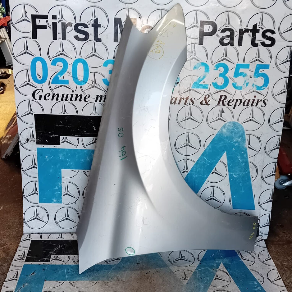 MERCEDES BENZ ML-CLASS W164 FRONT  DRIVER SIDE (OFF SIDE) WING