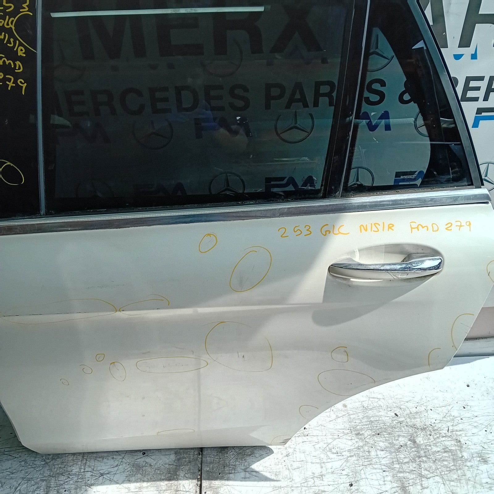 MERCEDES GLC W253 PASSENGER REAR SIDE DOOR NSR 2016 ON WHITE COMPLETE FMD279