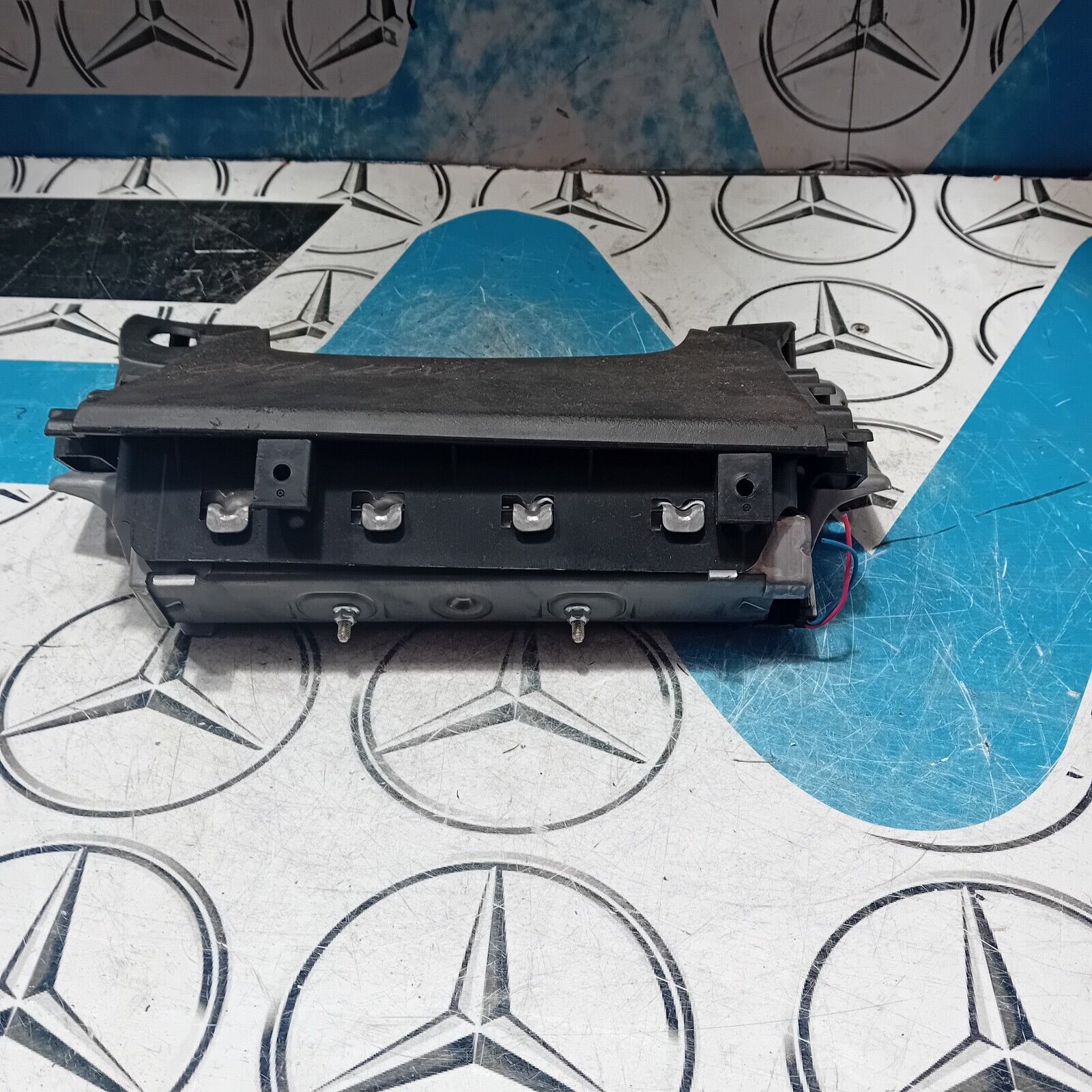 2018 MITSUBISHI OUTLANDER MK3 KNEE AIR SRS BAG RIGHT DRIVER SIDE 7030A-31754