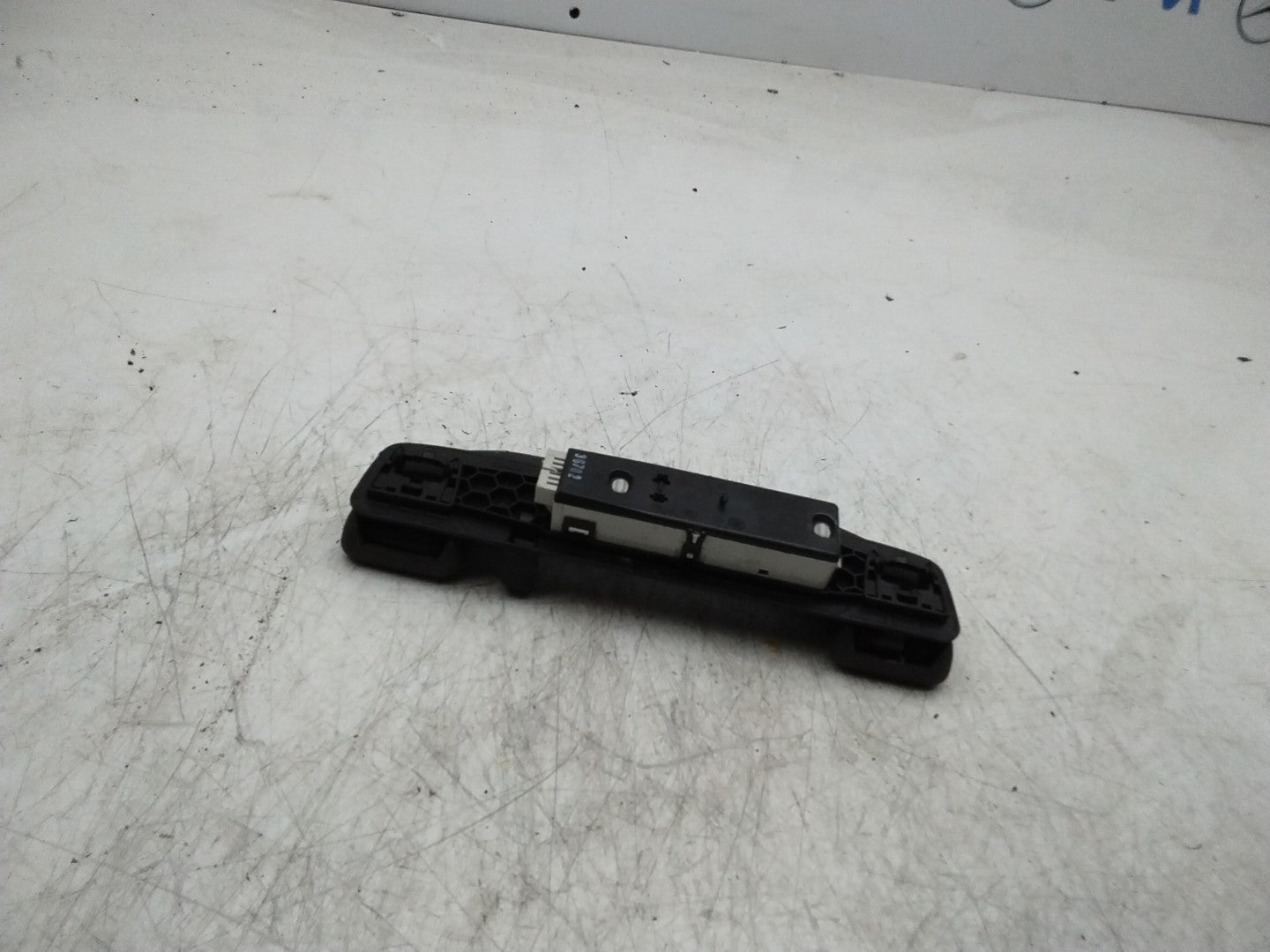  MERCEDES A-CLASS W177 ROOF GRAB HANDLE REAR LEFT  SIDE A0998150000 FMR50