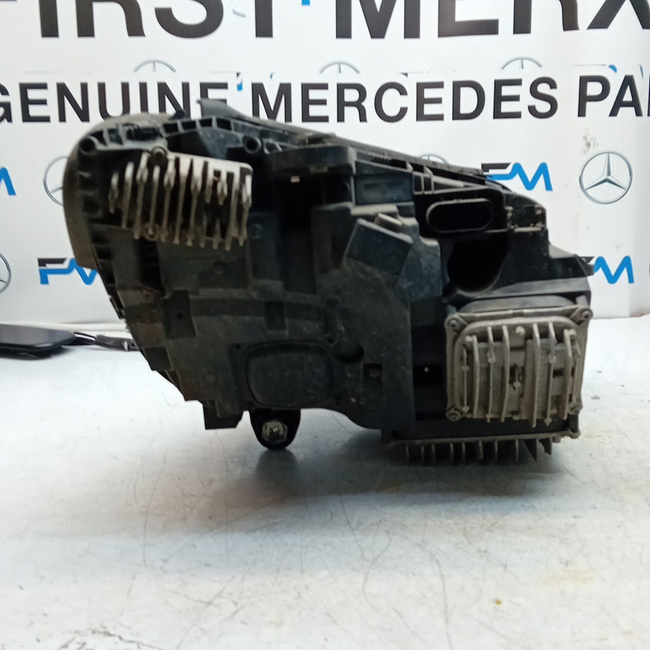 MERCEDES C-CLASS W205 HEADLIGHT PASSENGER NS LEFT A2059060605 INTELLIGENT FMH197
