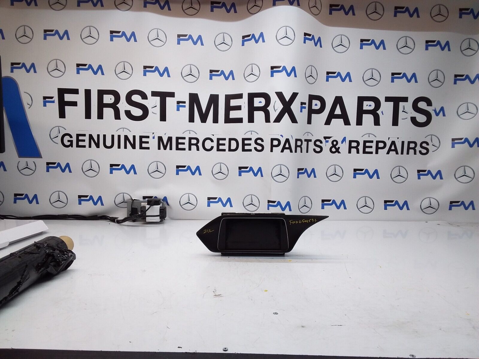 MERCEDES E-CLASS W212 2013 SAT NAV MULTIMEDIA SCREEN A2129002216 FM00697