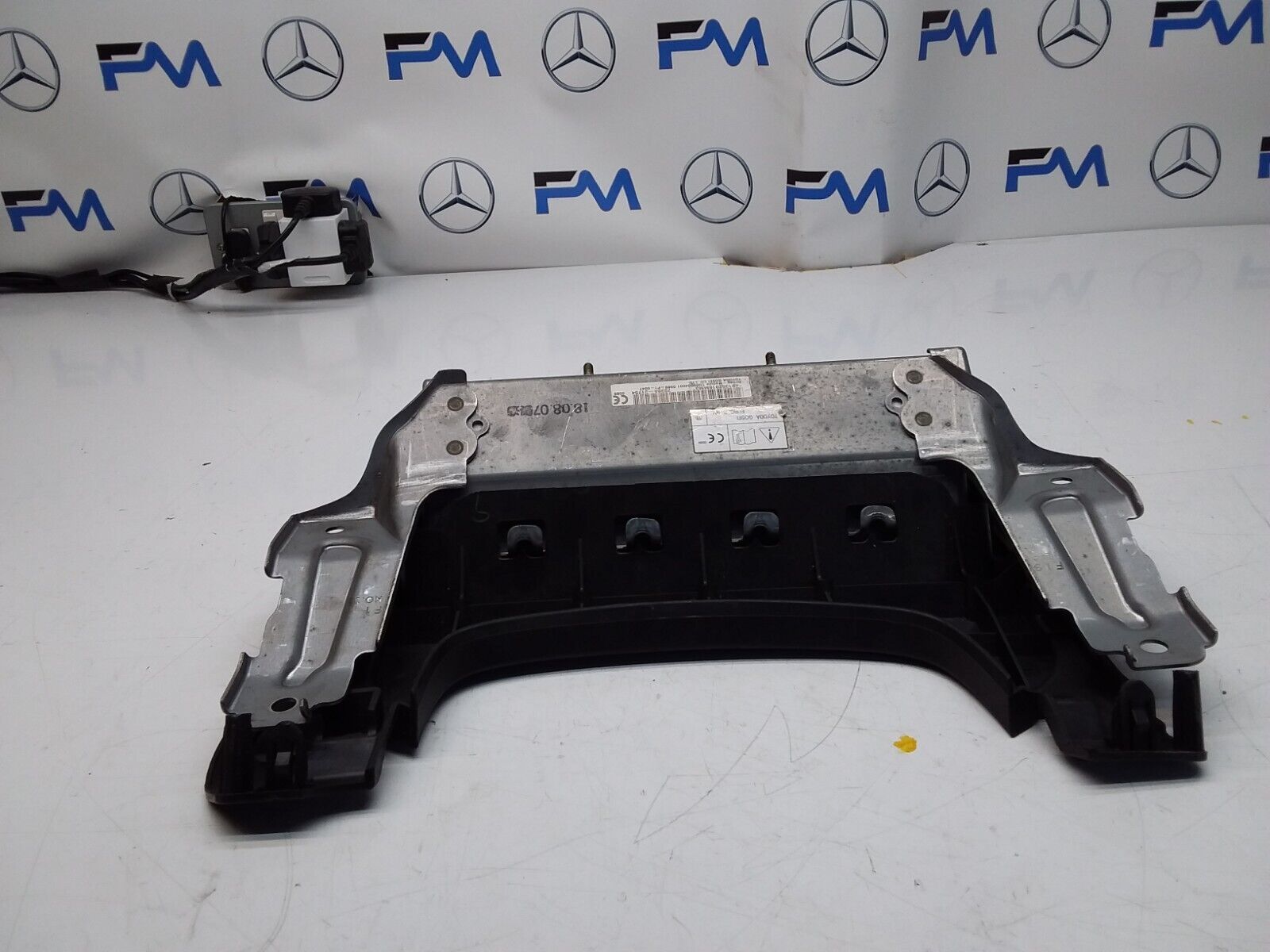 MITSUBISHI OUTLANDER MK3 KNEE AIR SRS BAG RIGHT DRIVER SIDE 7030A-31754 FM00307 