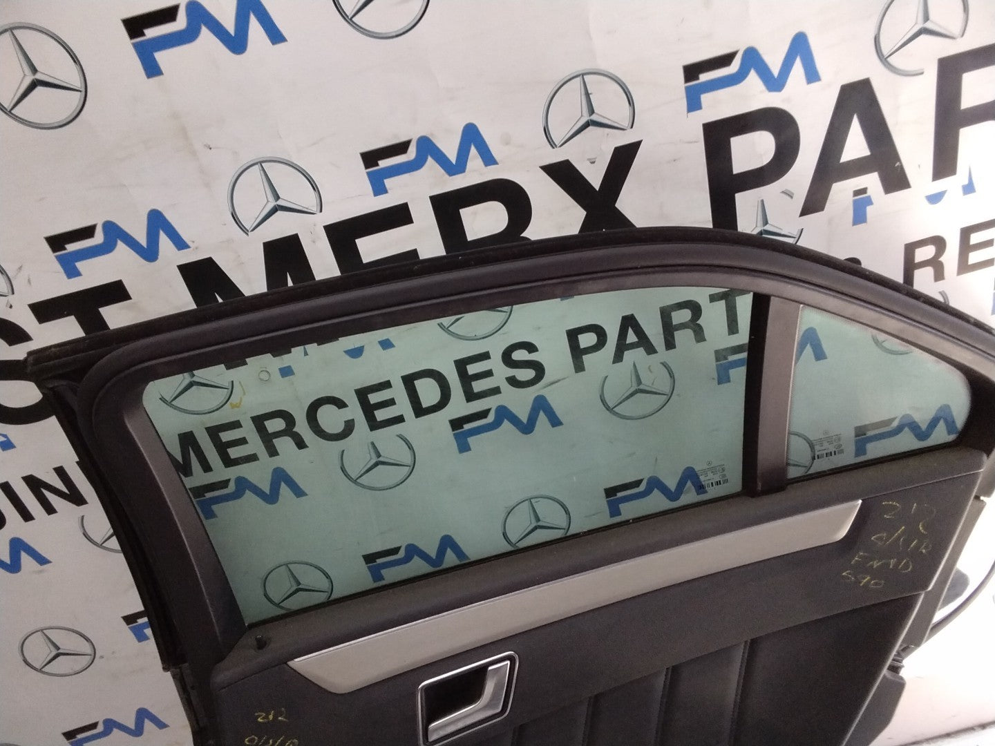 MERCEDES E-CLS W212  DRIVER REAR DOOR OSR BLACK 2009-16 COMPLETE  FMD590