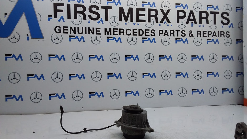MERCEDES BENZ S-CLS W222 RIGHT ENGINE MOUNT A2222407617 FMR459