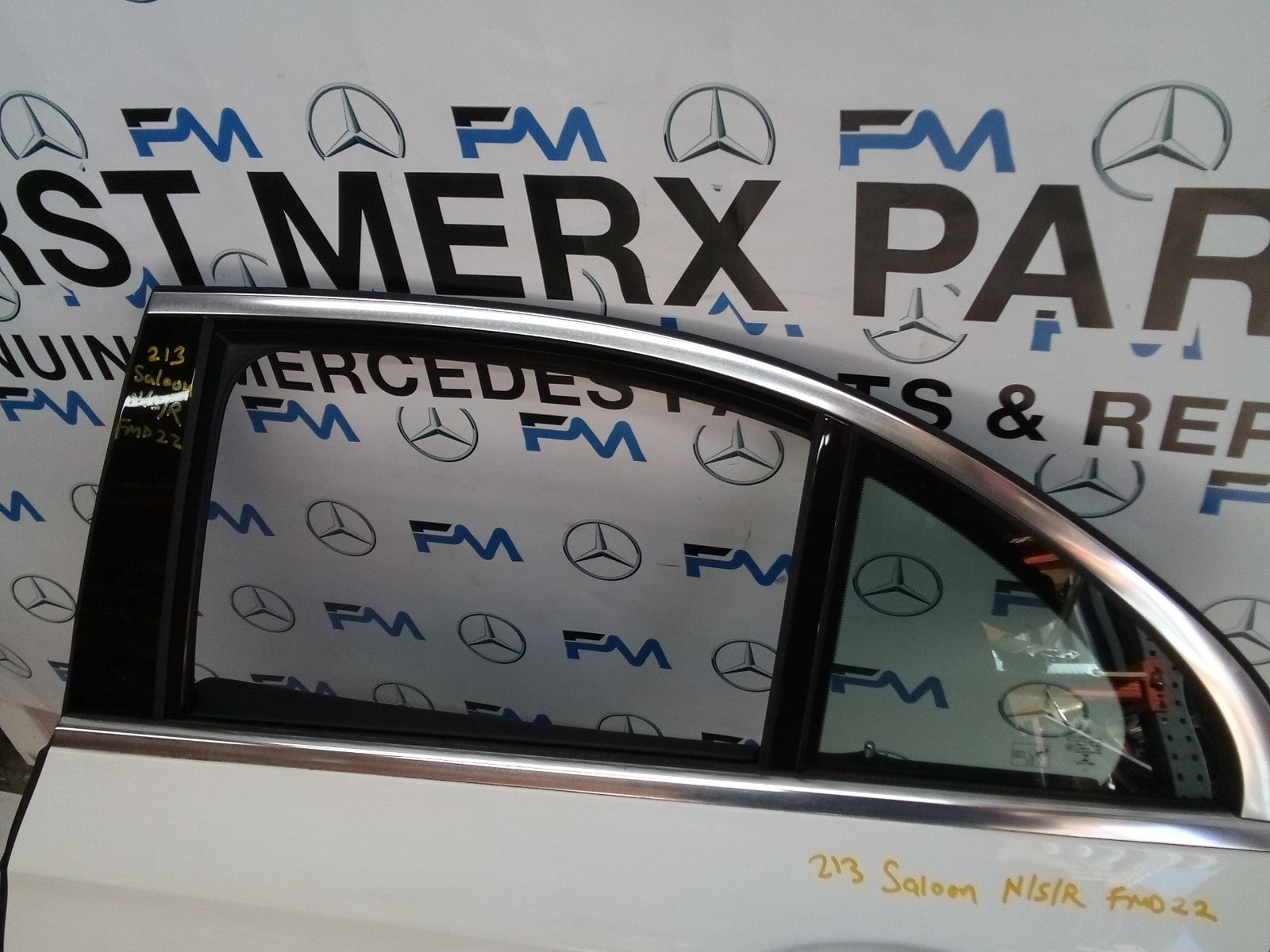 MERCEDES E CLASS W213 SALOON PASSENGER REAR DOOR (NEAR SIDE REAR) WHITE FMD22