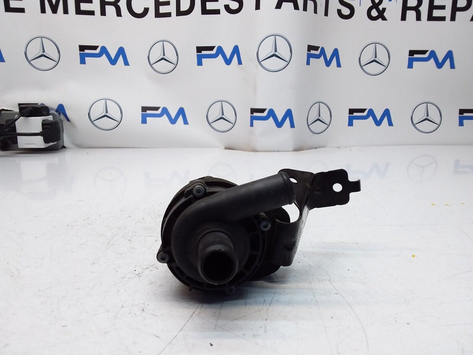 Mercedes E-CLASS W211 ELECTRIC COOLANT WATER PUMP A2118350028 FM00609