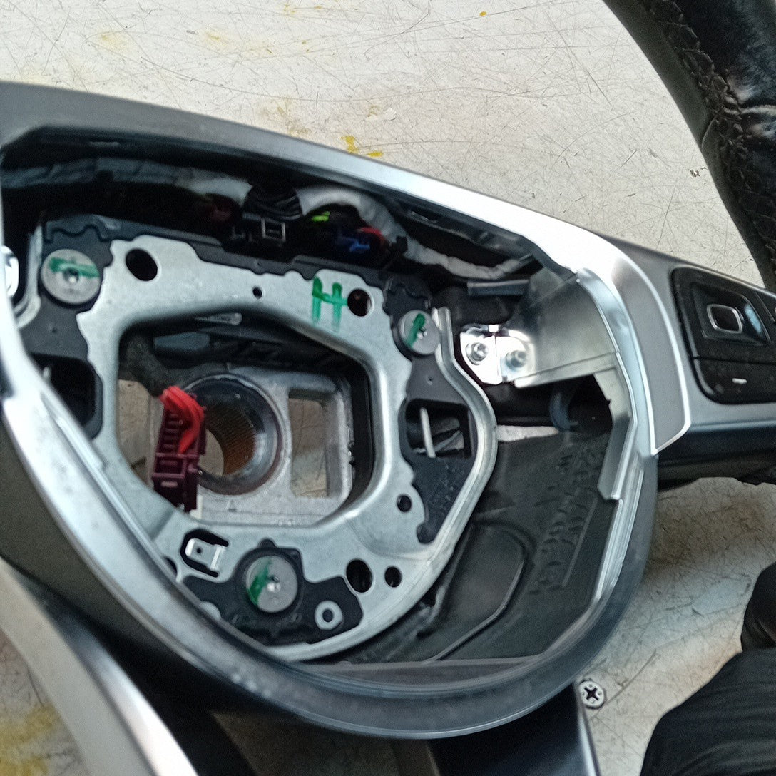 MERCEDES W205 C-CLASS MULTIFUNCTION STEERING WHEEL PFL 2014 A0004606700 FM001402