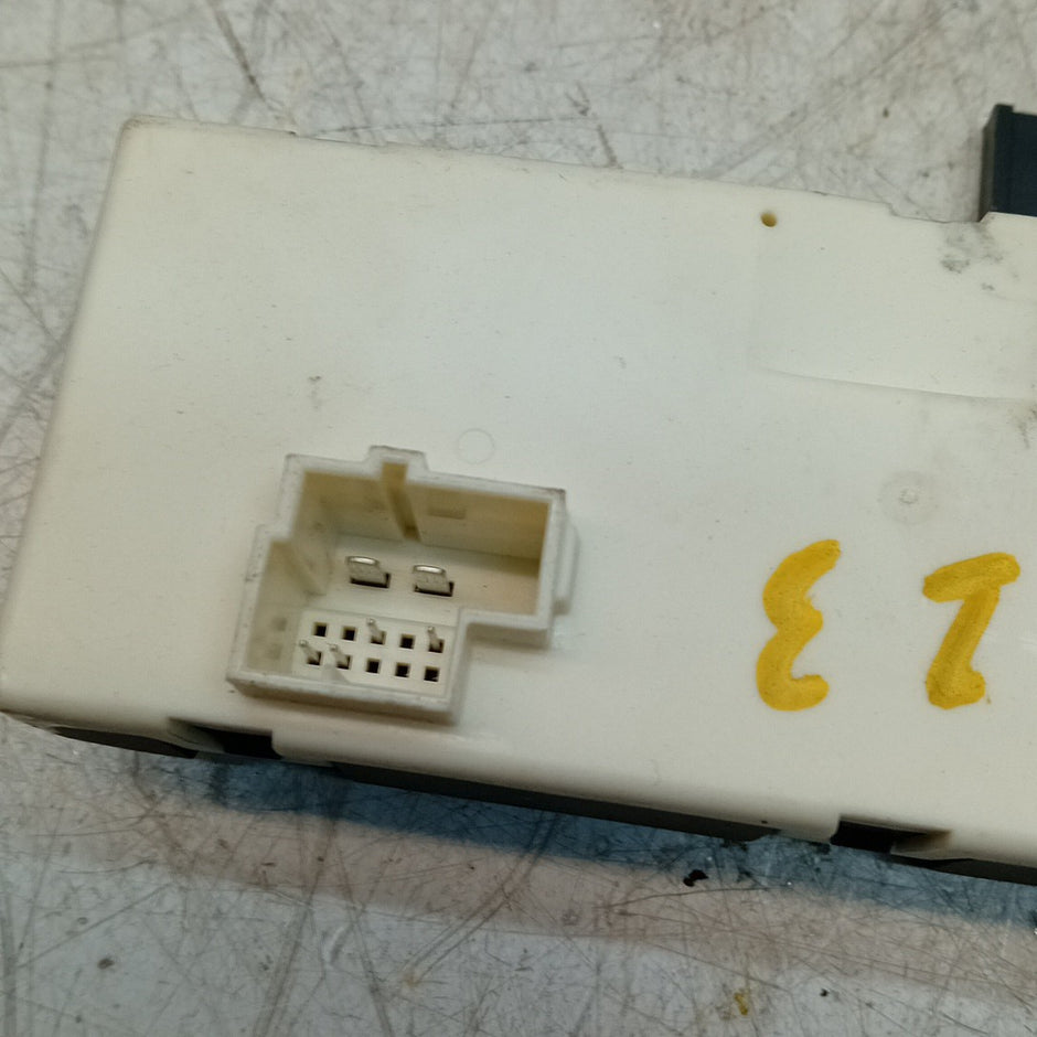 MERCEDES E-CLASS TAILGATE CONTROL MODULE W213 A2139004711 2016 ON FM001255