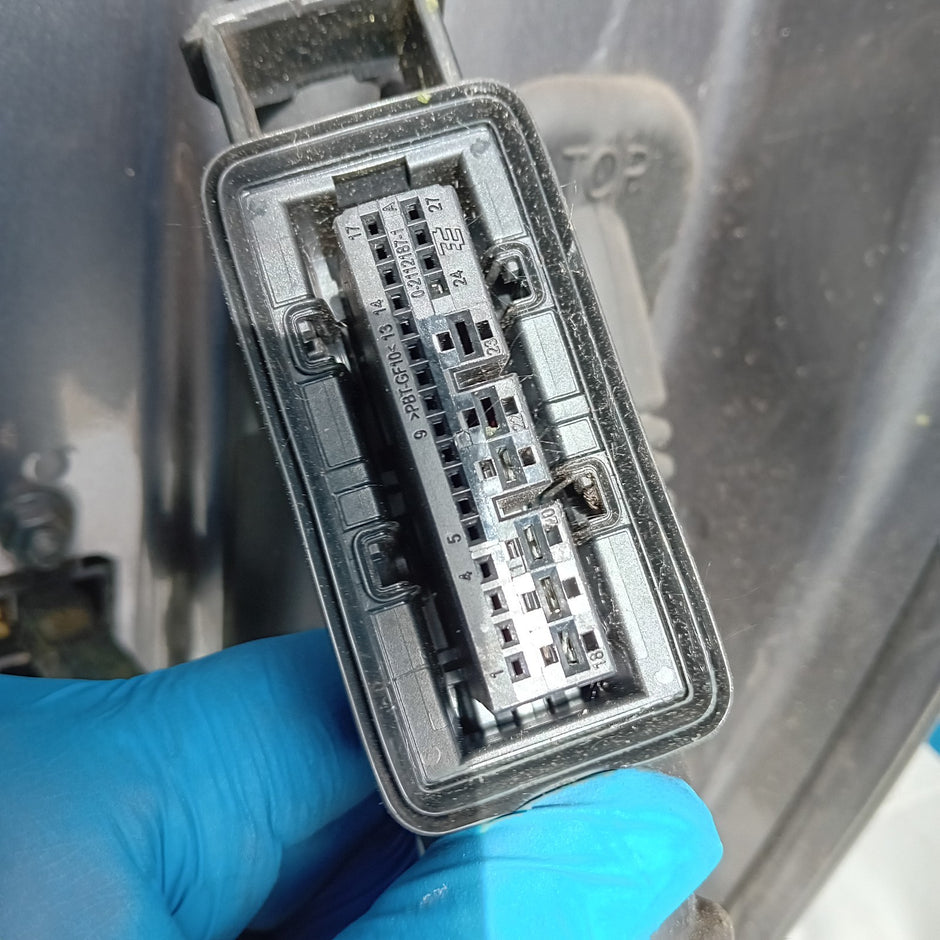 MERCEDES A-CLASS W177 PASSENGER REAR DOOR NSR GREY 2018 ON COMPLETE FMD434