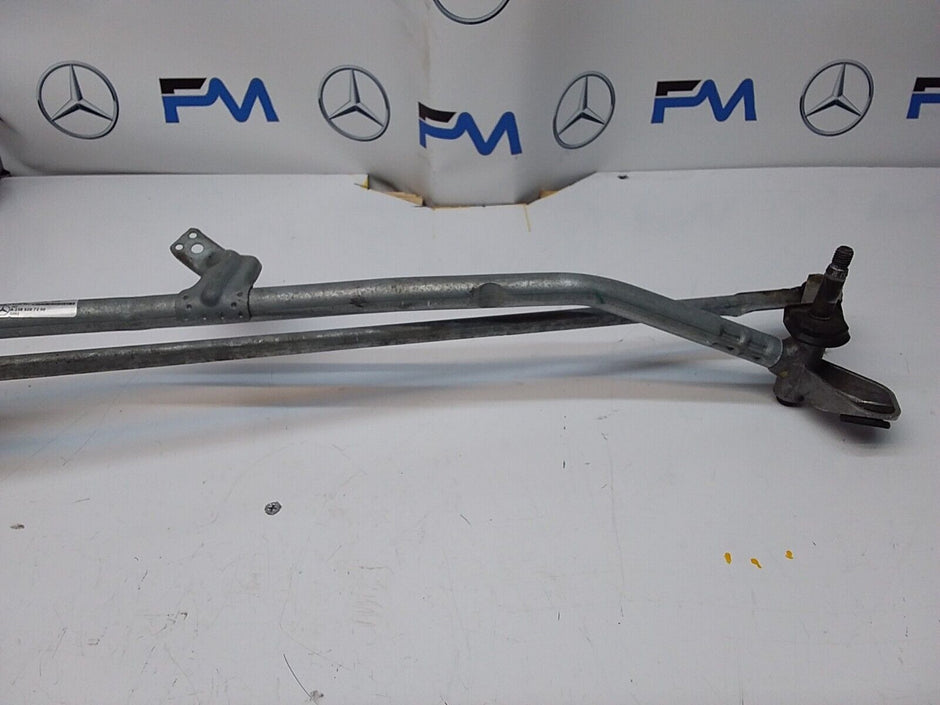 MERCEDES E-CLASS C238 2014-2018 FRONT WIPER MOTOR AND LINKAGE A2388207200FM00196