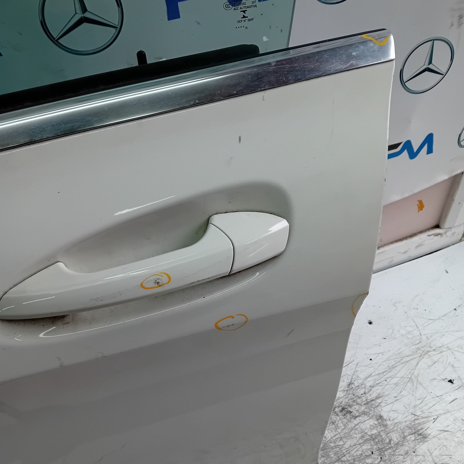 MERCEDES BENZ CLA W117 PASSENGER FRONT DOOR NSF WHITE 2013-19 COMPLETE FMD379