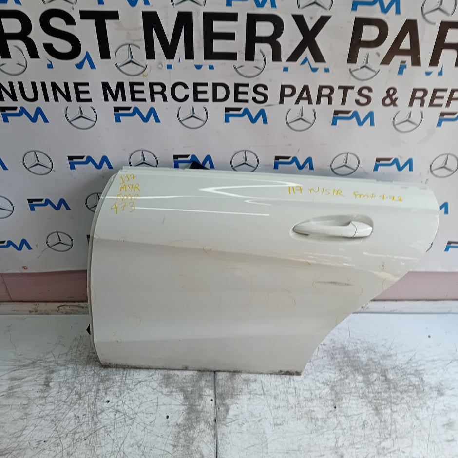 MERCEDES BENZ  CLA W117 PASSENGER REAR DOOR NSR WHITE 2014 FMD473