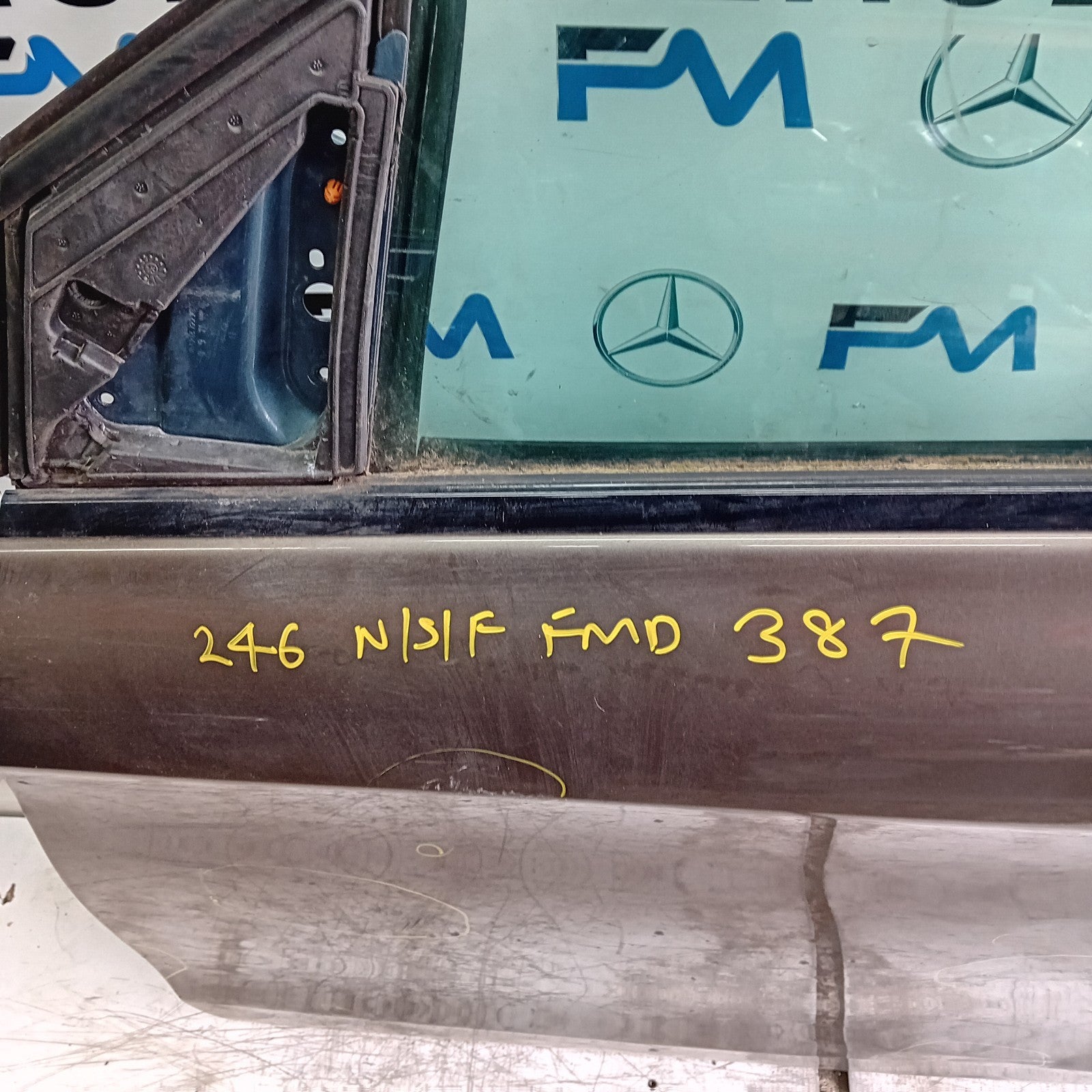MERCEDES B-CLASS W246 PASSENGER FRONT DOOR NSF BROWN 2012-19 COMPLETE FMD387