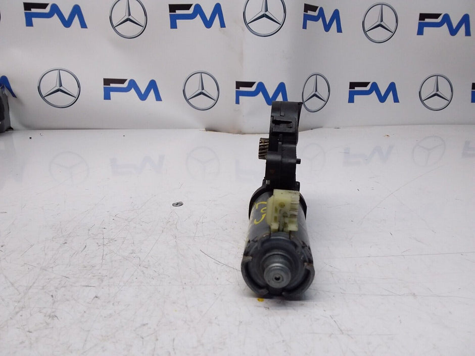 MERCEDES C-CLASS W205 2018 SUNROOF MOTOR  0390200100 FM00443